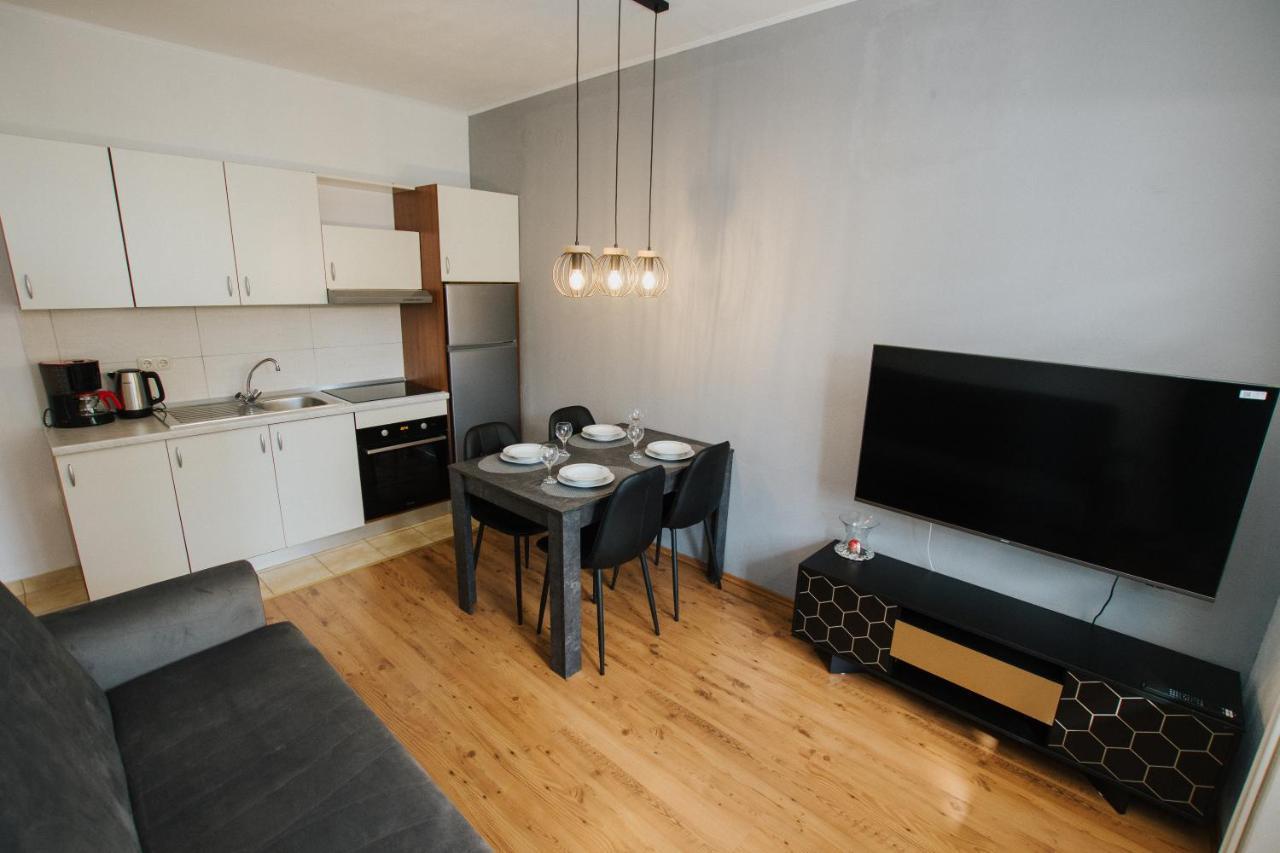 Apartment Deni Солин Екстериор снимка