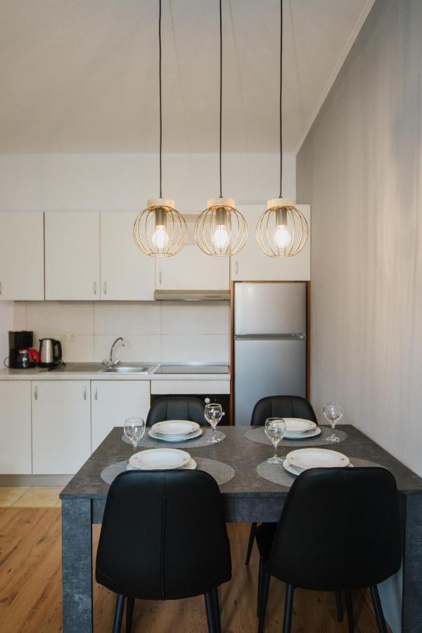 Apartment Deni Солин Екстериор снимка