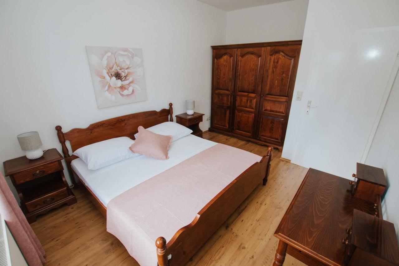 Apartment Deni Солин Екстериор снимка