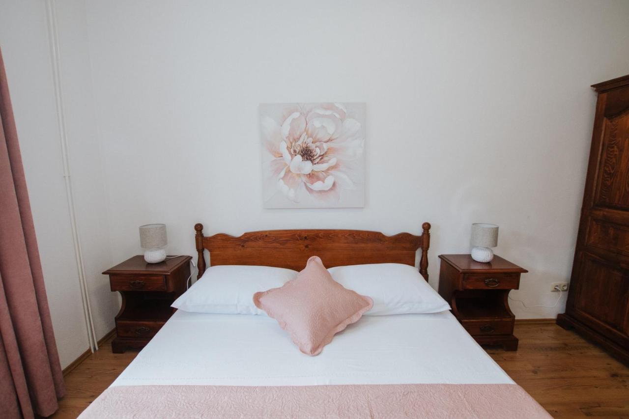 Apartment Deni Солин Екстериор снимка