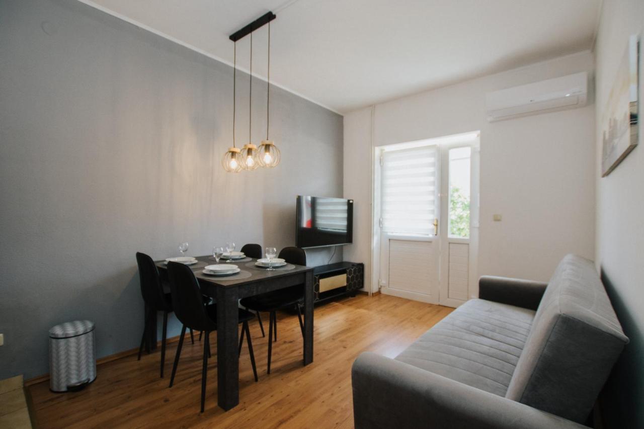 Apartment Deni Солин Екстериор снимка