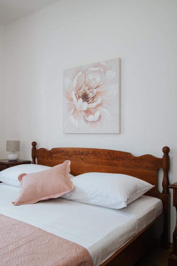 Apartment Deni Солин Екстериор снимка