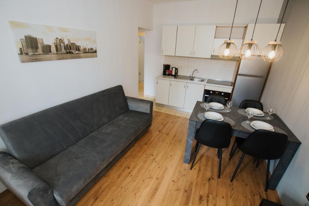 Apartment Deni Солин Екстериор снимка