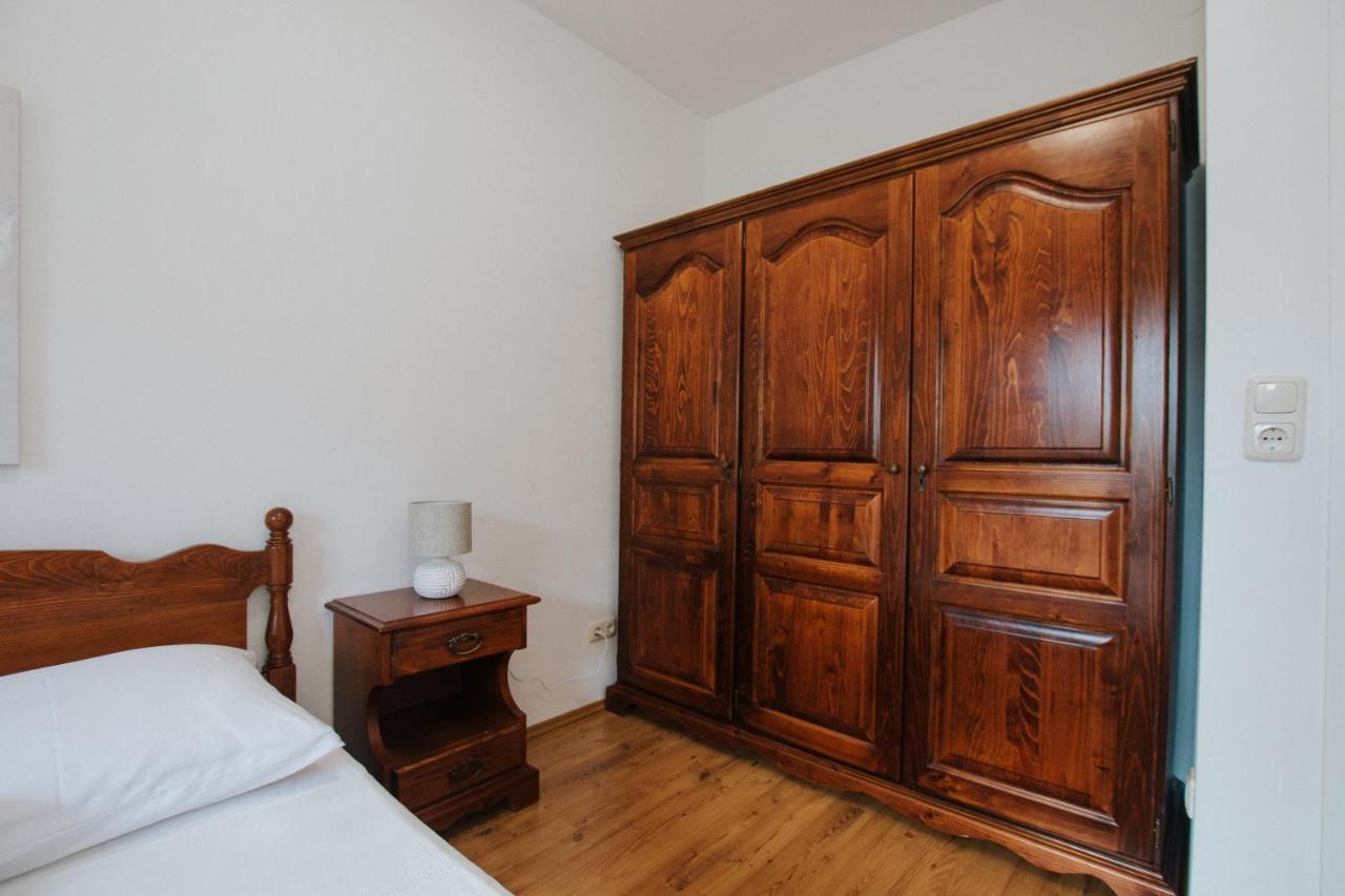 Apartment Deni Солин Екстериор снимка