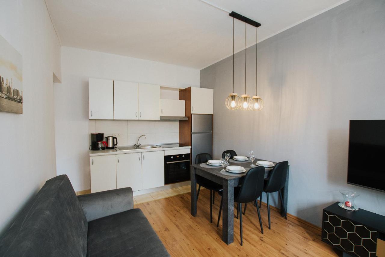 Apartment Deni Солин Екстериор снимка