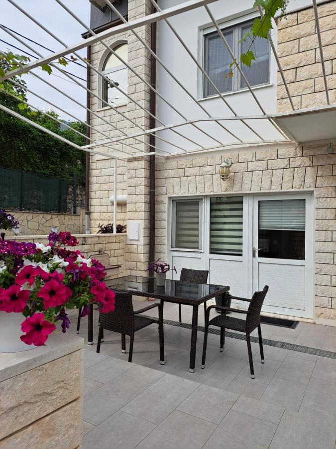 Apartment Deni Солин Екстериор снимка